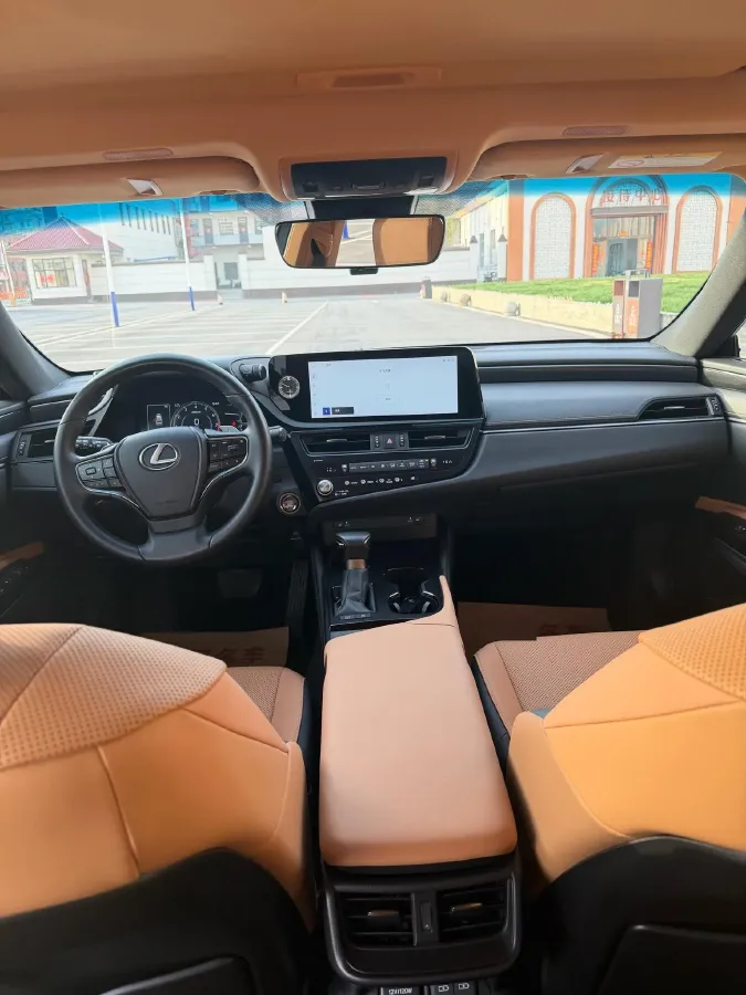 2024 Lexus ES 2.0L 173HP L4 CVT,autocango,china used car exporter,china ev exporter,chinese used car exporter,chinese used ev exporter