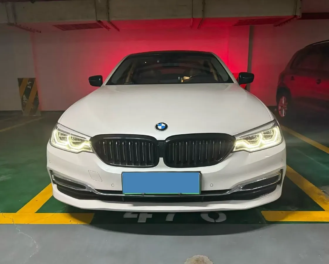 2020 BMW 5 Series 2.0T 184HP L4 8AT PHEV 17.7KWH,autocango,china used car exporter,china ev exporter,chinese used car exporter,chinese used ev exporter
