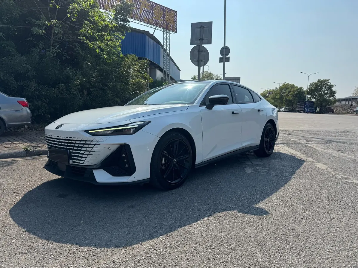 2022 ChangAn UNI-V 1.5T 188HP L4 7DCT,autocango,china used car exporter,china ev exporter,chinese used car exporter,chinese used ev exporter