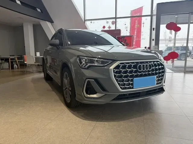 2024 Audi Q3 2.0T 186HP L4 7DCT,autocango,china used car exporter,china ev exporter,chinese used car exporter,chinese used ev exporter
