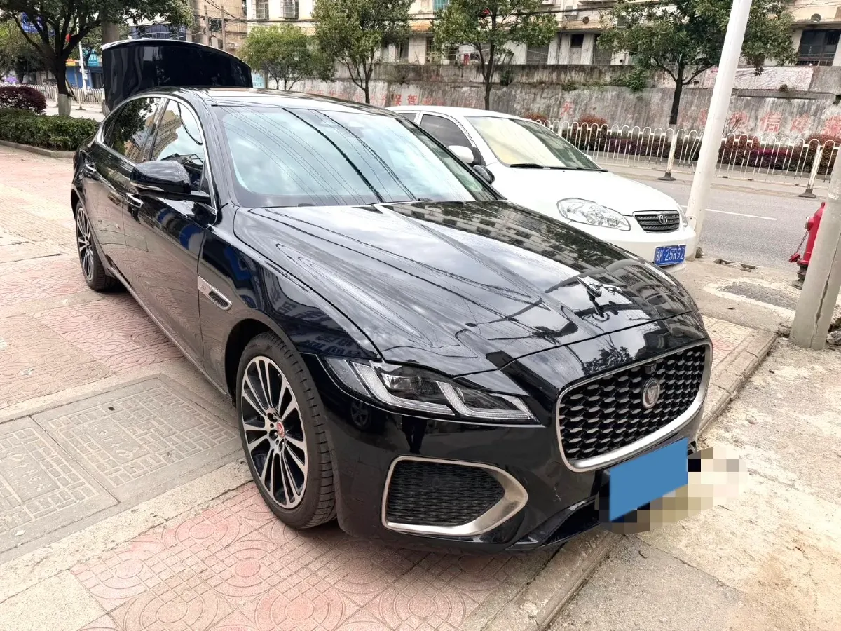 2021 Jaguar XFL 2.0T 250HP L4 8AT,autocango,china used car exporter,china ev exporter,chinese used car exporter,chinese used ev exporter