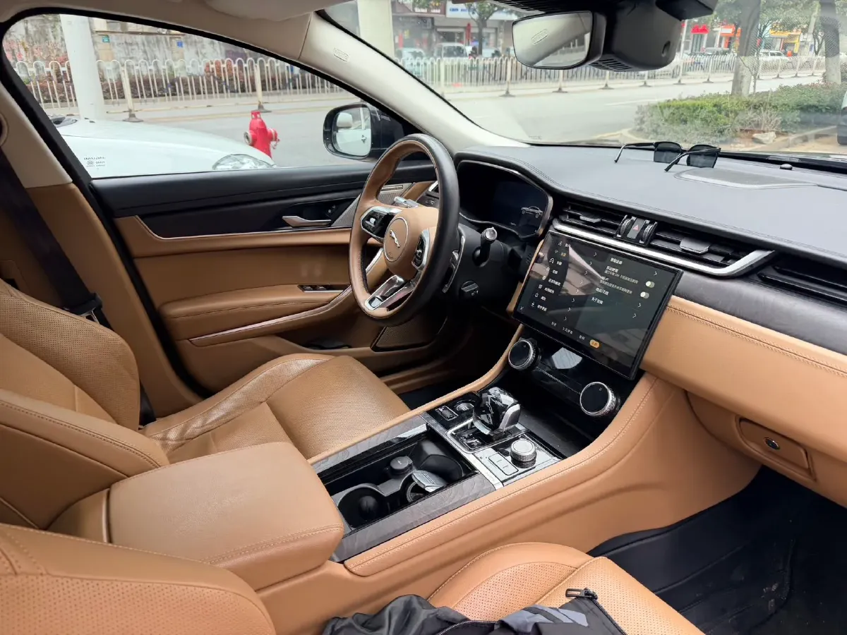 2021 Jaguar XFL 2.0T 250HP L4 8AT,autocango,china used car exporter,china ev exporter,chinese used car exporter,chinese used ev exporter