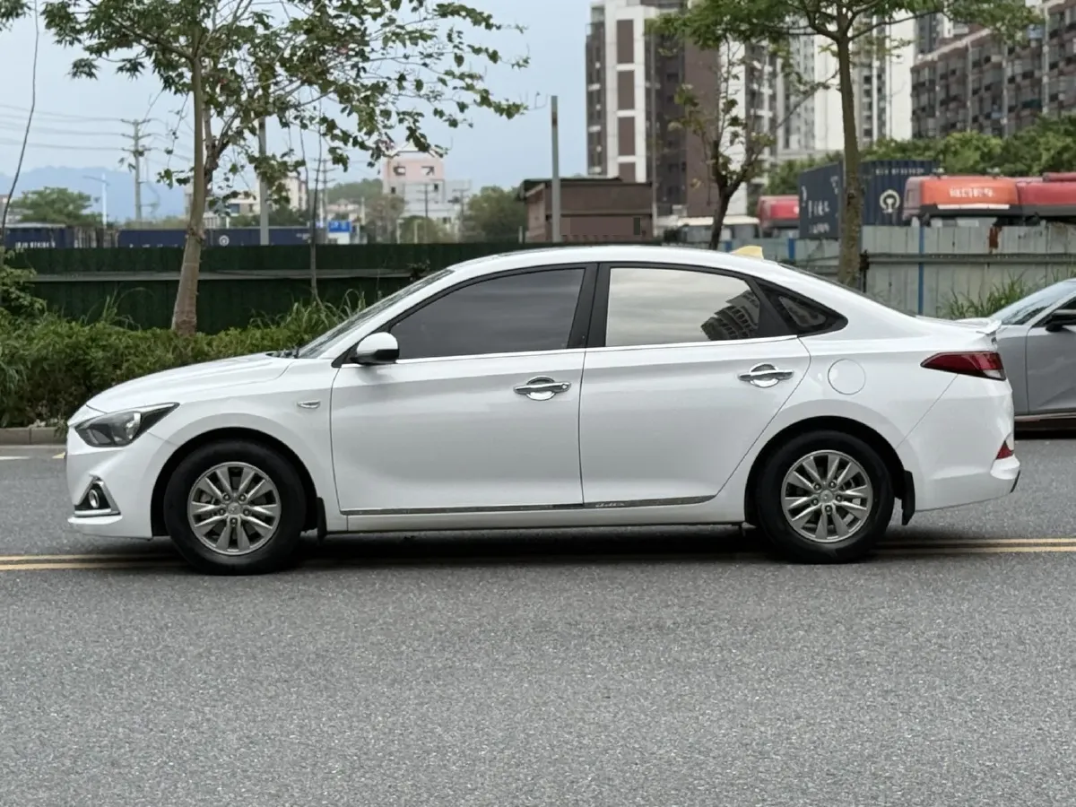 2020 Hyundai Celesta 1.6L 123HP L4 6MT,autocango,china used car exporter,china ev exporter,chinese used car exporter,chinese used ev exporter