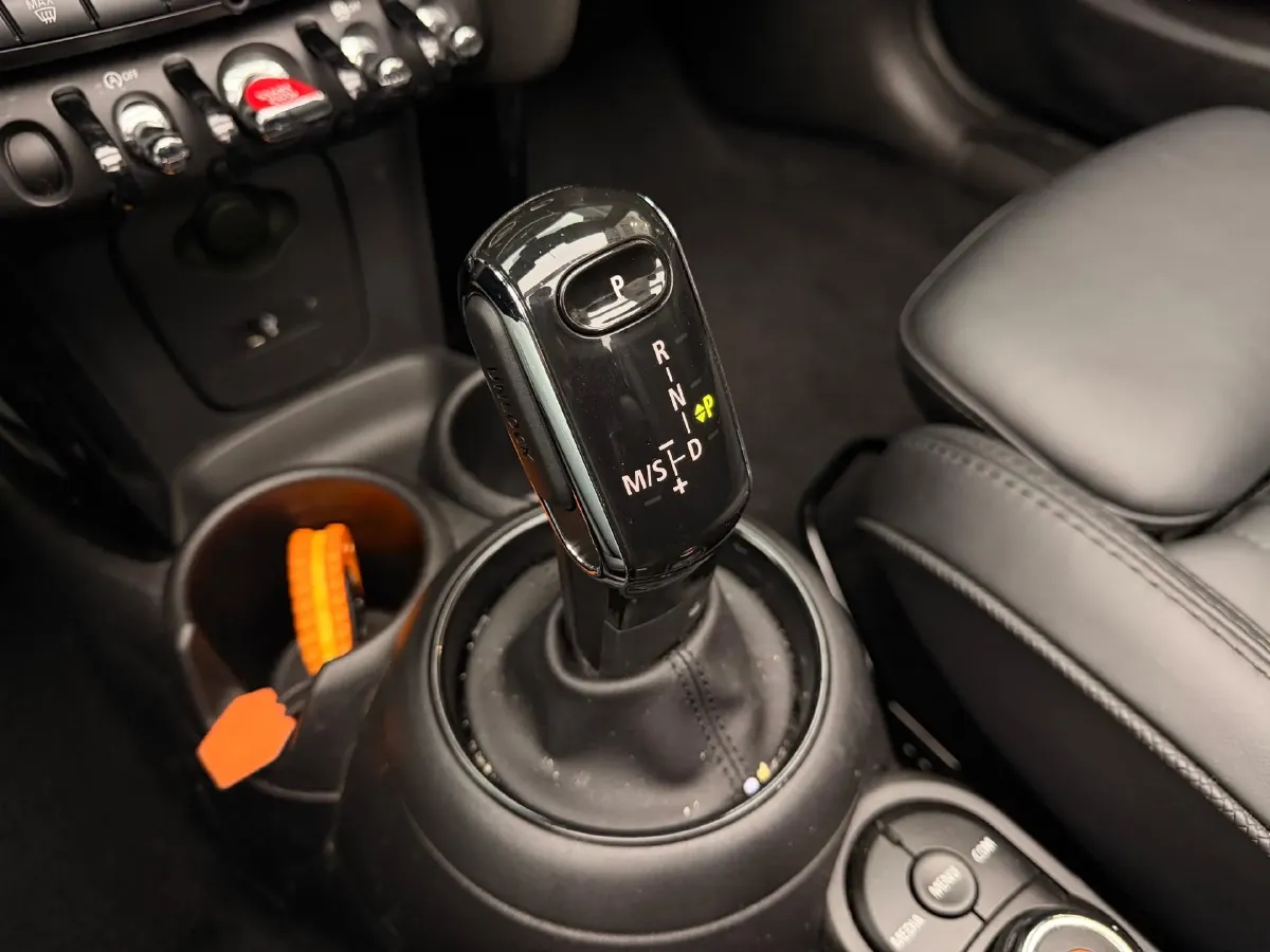 2020 MINI MINI 1.5T 136HP L3 7DCT,autocango,china used car exporter,china ev exporter,chinese used car exporter,chinese used ev exporter