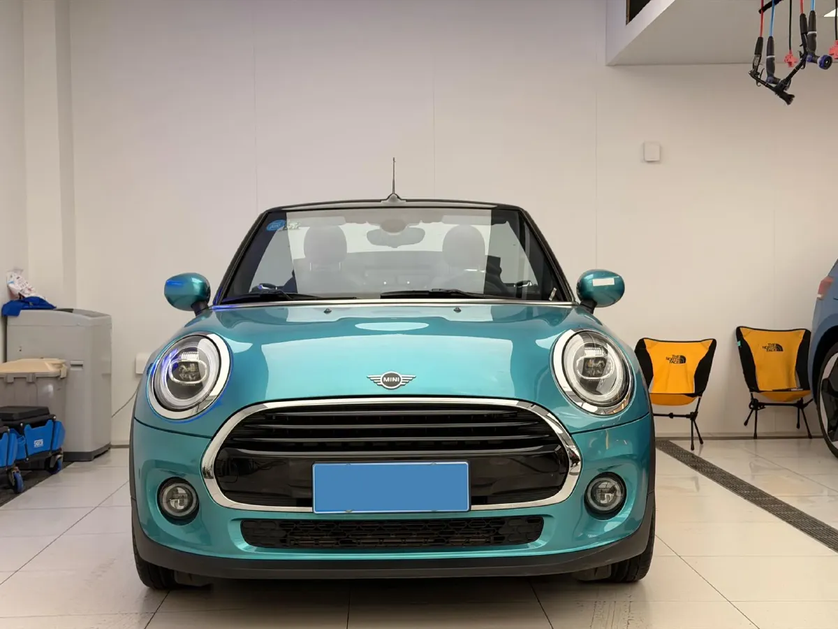 2020 MINI MINI 1.5T 136HP L3 7DCT,autocango,china used car exporter,china ev exporter,chinese used car exporter,chinese used ev exporter