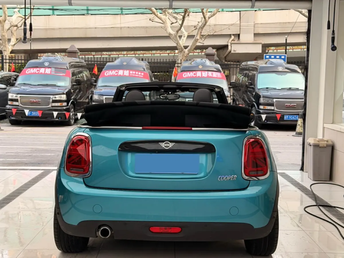 2020 MINI MINI 1.5T 136HP L3 7DCT,autocango,china used car exporter,china ev exporter,chinese used car exporter,chinese used ev exporter