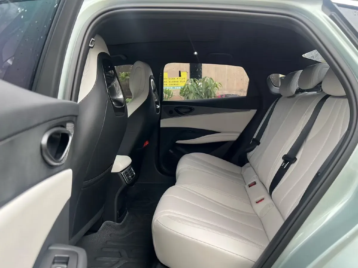 2024 BYD Seal 06 1.5L 101HP L4 E-CVT PHEV 15.87KWH,autocango,china used car exporter,china ev exporter,chinese used car exporter,chinese used ev exporter