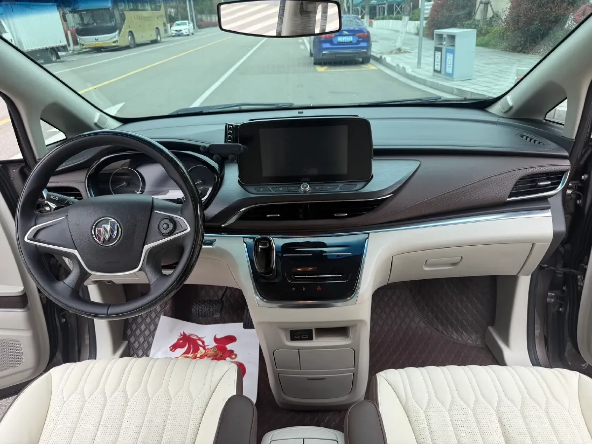 2023 Buick GL8 2.0T 237HP L4 9AT,autocango,china used car exporter,china ev exporter,chinese used car exporter,chinese used ev exporter