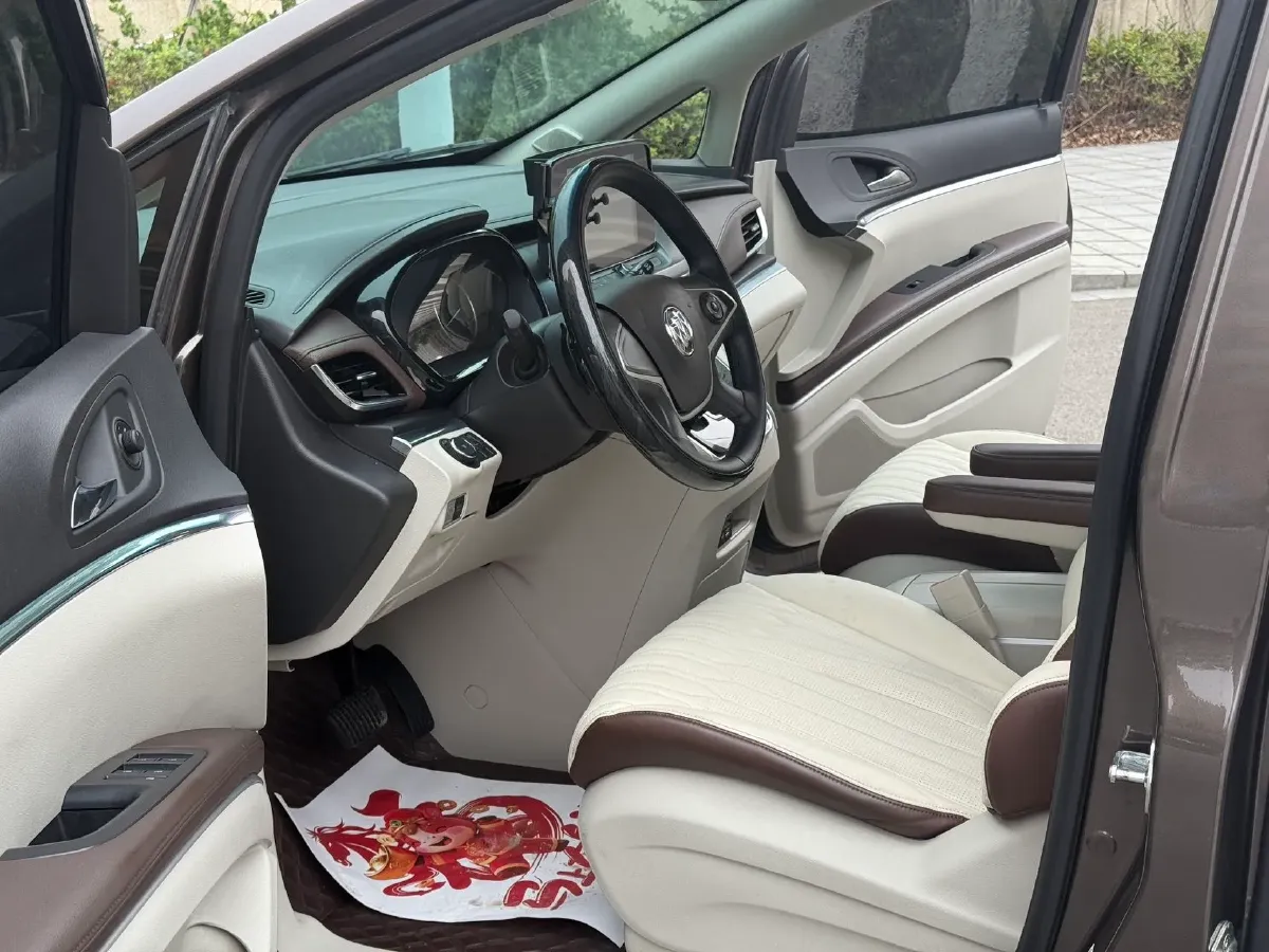 2023 Buick GL8 2.0T 237HP L4 9AT,autocango,china used car exporter,china ev exporter,chinese used car exporter,chinese used ev exporter