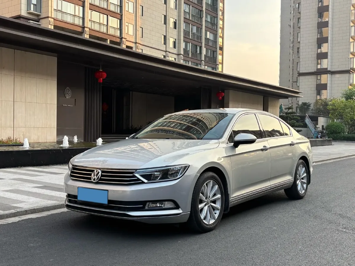 2018 Volkswagen Magotan 1.4T 150HP L4 7DCT,autocango,china used car exporter,china ev exporter,chinese used car exporter,chinese used ev exporter