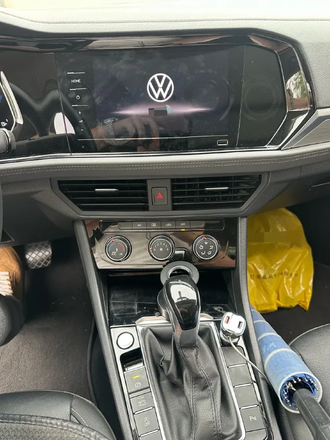 2021 Volkswagen Sagitar 1.2T 116HP L4 7DCT,autocango,china used car exporter,china ev exporter,chinese used car exporter,chinese used ev exporter