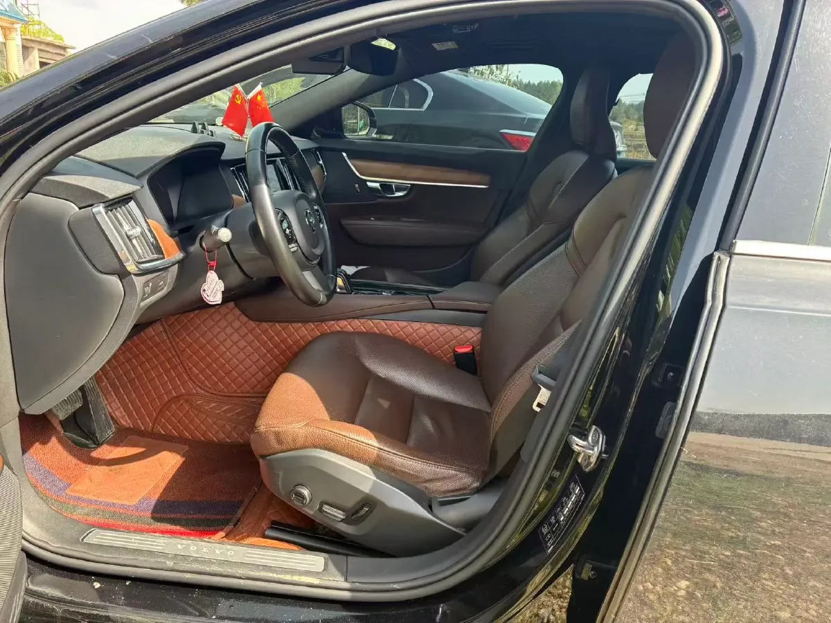 2021 Volvo S90 2.0T 250HP L4 8AT,autocango,china used car exporter,china ev exporter,chinese used car exporter,chinese used ev exporter
