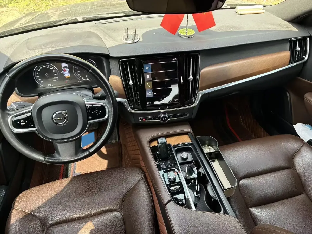 2021 Volvo S90 2.0T 250HP L4 8AT,autocango,china used car exporter,china ev exporter,chinese used car exporter,chinese used ev exporter