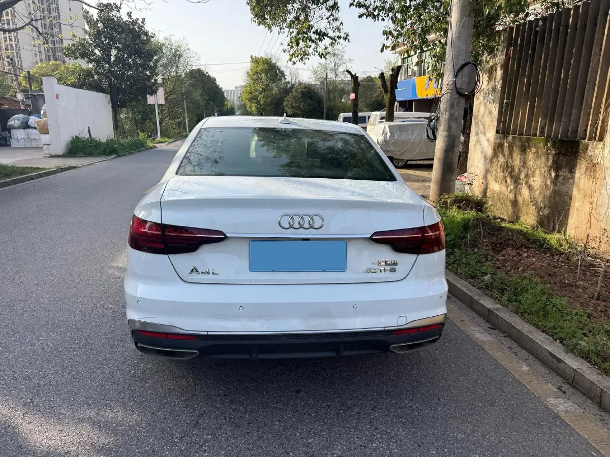 2020 Audi A4L 2.0T 190HP L4 7DCT,autocango,china used car exporter,china ev exporter,chinese used car exporter,chinese used ev exporter