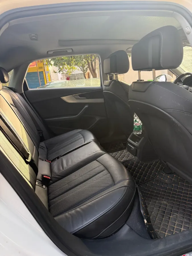 2020 Audi A4L 2.0T 190HP L4 7DCT,autocango,china used car exporter,china ev exporter,chinese used car exporter,chinese used ev exporter