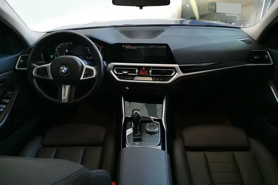 2020 BMW 3 Series 2.0T 156HP L4 8AT,autocango,china used car exporter,china ev exporter,chinese used car exporter,chinese used ev exporter