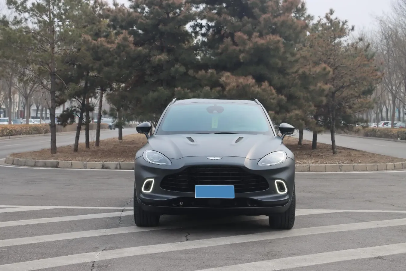 2022 Aston Martin DBX 4.0T 550HP V8 9AT,autocango,china used car exporter,china ev exporter,chinese used car exporter,chinese used ev exporter
