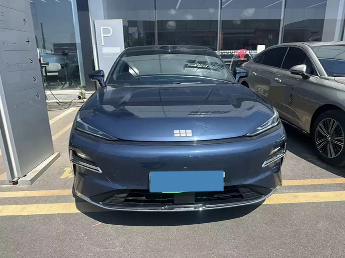 2025 Geely Galaxy Starshine 8 1.5T 163HP L4 3DHT PHEV 27.69KWH,autocango,china used car exporter,china ev exporter,chinese used car exporter,chinese used ev exporter