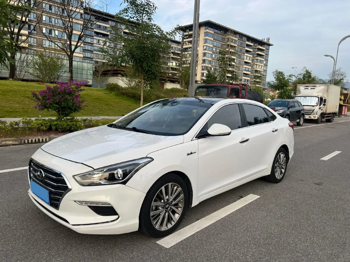 2017 Hyundai Mistra 1.6T 175HP L4 7DCT,autocango,china used car exporter,china ev exporter,chinese used car exporter,chinese used ev exporter