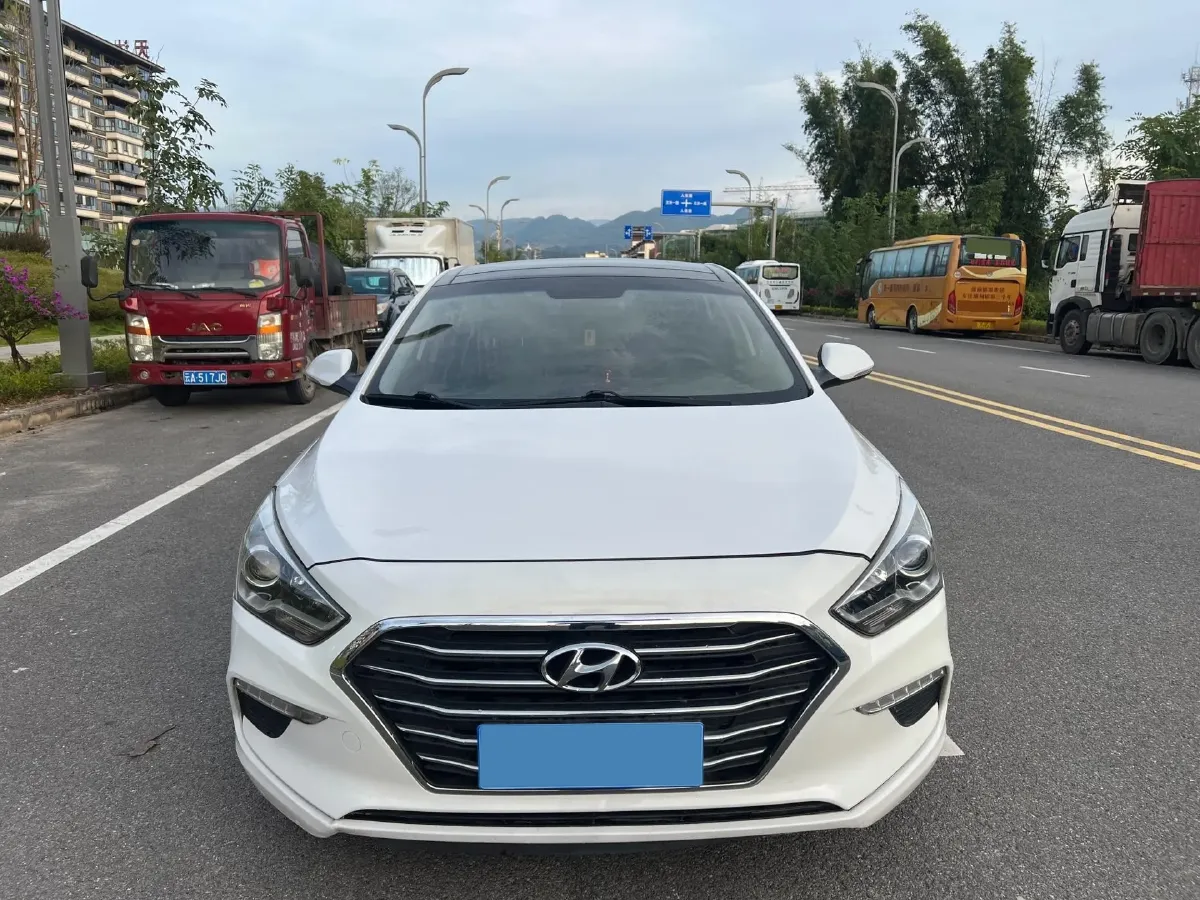 2017 Hyundai Mistra 1.6T 175HP L4 7DCT,autocango,china used car exporter,china ev exporter,chinese used car exporter,chinese used ev exporter