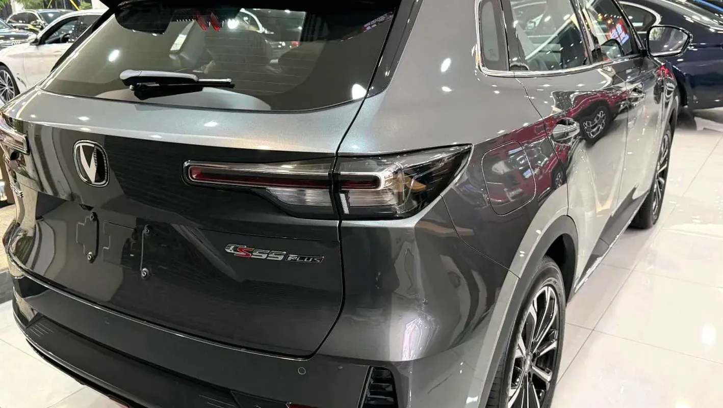 2025 ChangAn CS55PLUS PHEV 1.5L 98HP L4 E-CVT PHEV,autocango,china used car exporter,china ev exporter,chinese used car exporter,chinese used ev exporter