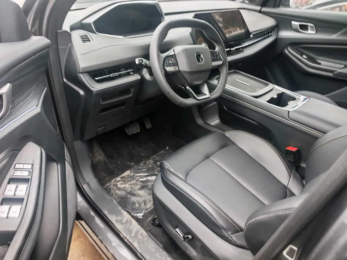 2025 ChangAn CS55PLUS PHEV 1.5L 98HP L4 E-CVT PHEV,autocango,china used car exporter,china ev exporter,chinese used car exporter,chinese used ev exporter