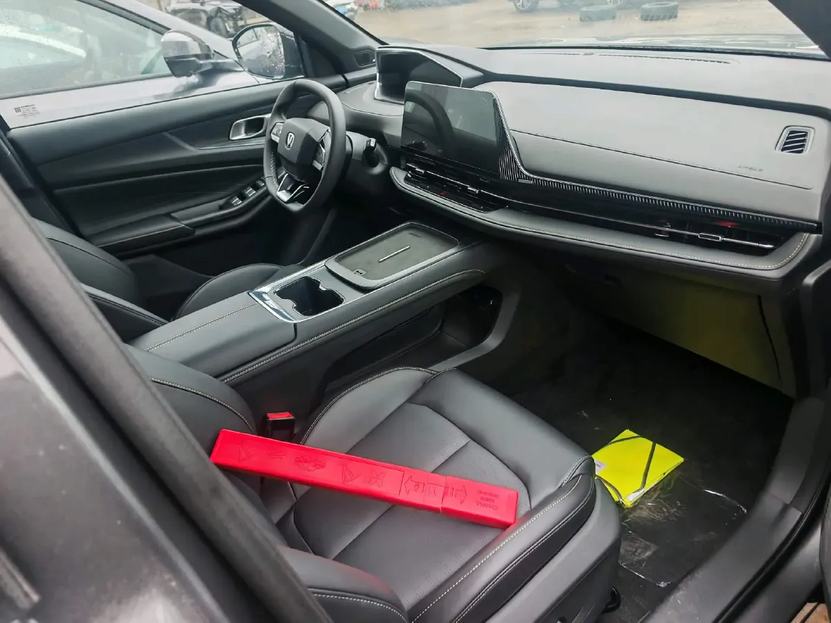 2025 ChangAn CS55PLUS PHEV 1.5L 98HP L4 E-CVT PHEV,autocango,china used car exporter,china ev exporter,chinese used car exporter,chinese used ev exporter