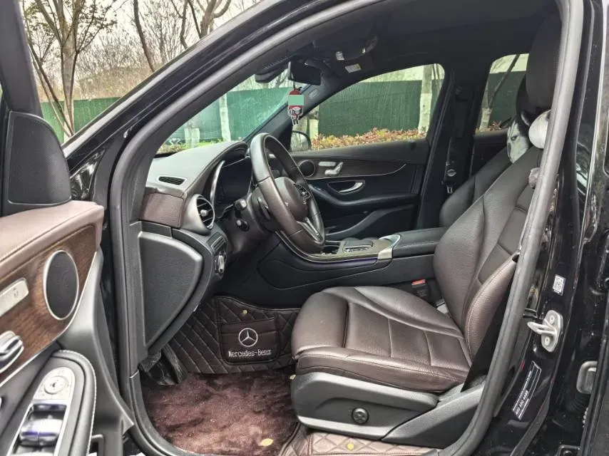 2022 Mercedes-Benz GLC Class 2.0T 258HP L4 9AT,autocango,china used car exporter,china ev exporter,chinese used car exporter,chinese used ev exporter