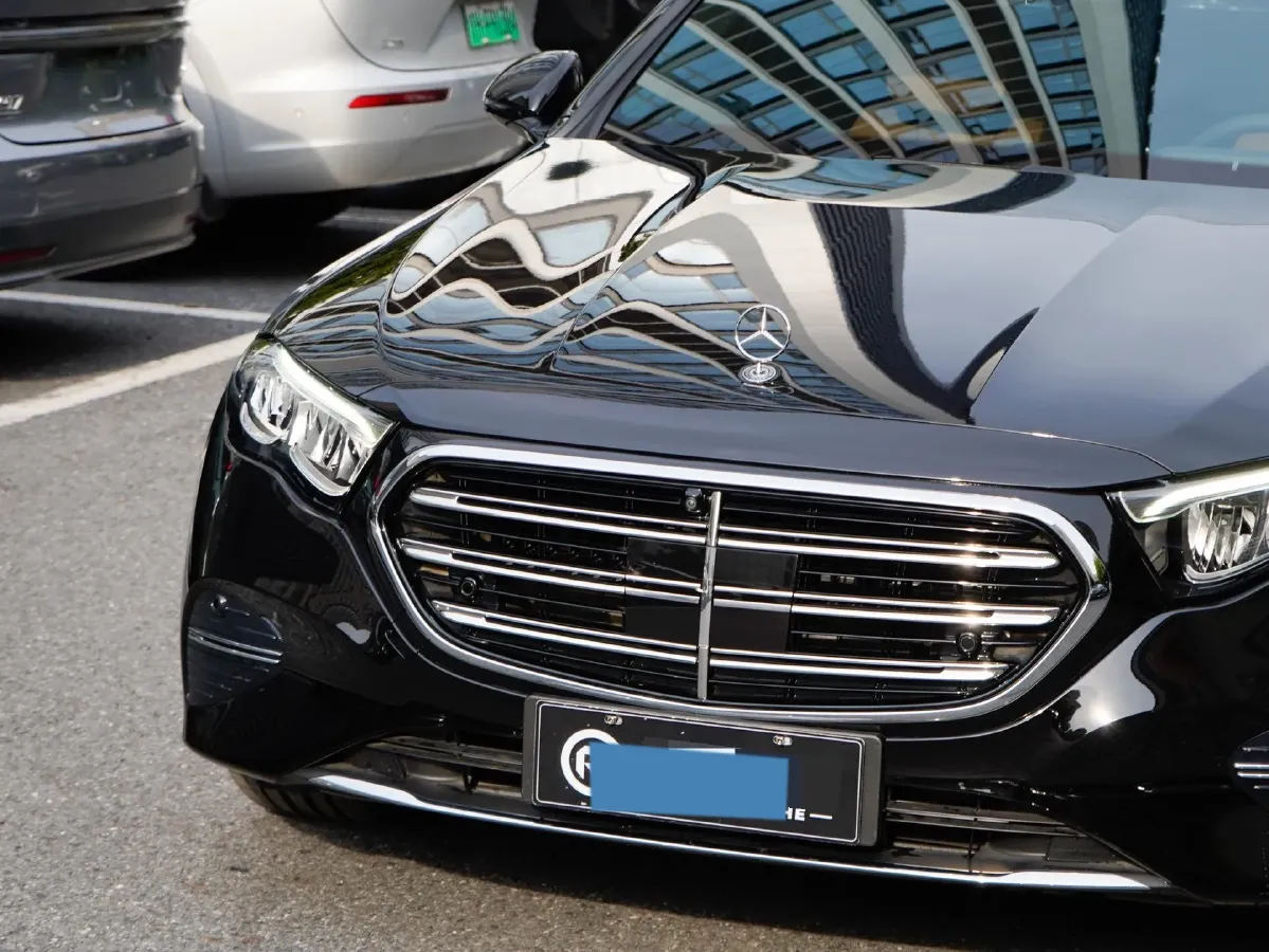 2024 Mercedes-Benz E Class 2.0T 204HP L4 9AT PHEV 25.4KWH,autocango,china used car exporter,china ev exporter,chinese used car exporter,chinese used ev exporter