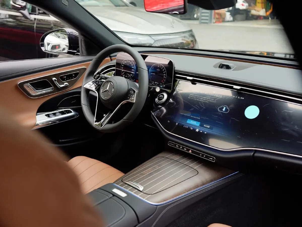 2024 Mercedes-Benz E Class 2.0T 204HP L4 9AT PHEV 25.4KWH,autocango,china used car exporter,china ev exporter,chinese used car exporter,chinese used ev exporter