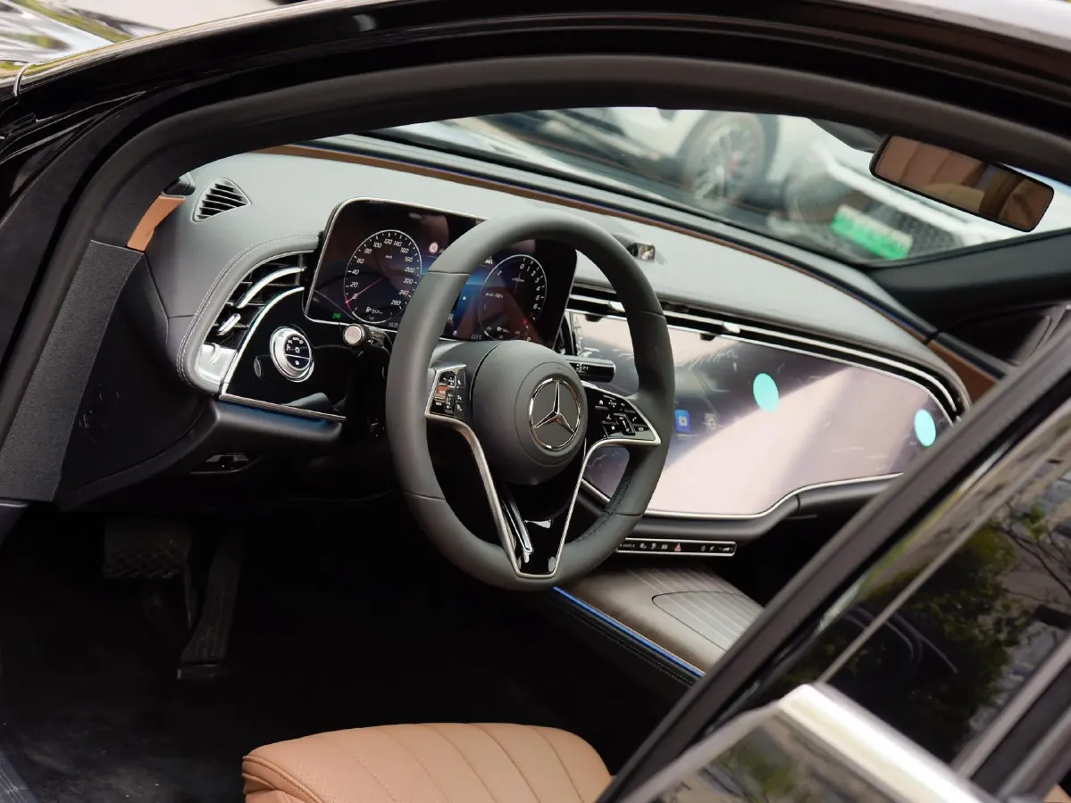 2024 Mercedes-Benz E Class 2.0T 204HP L4 9AT PHEV 25.4KWH,autocango,china used car exporter,china ev exporter,chinese used car exporter,chinese used ev exporter