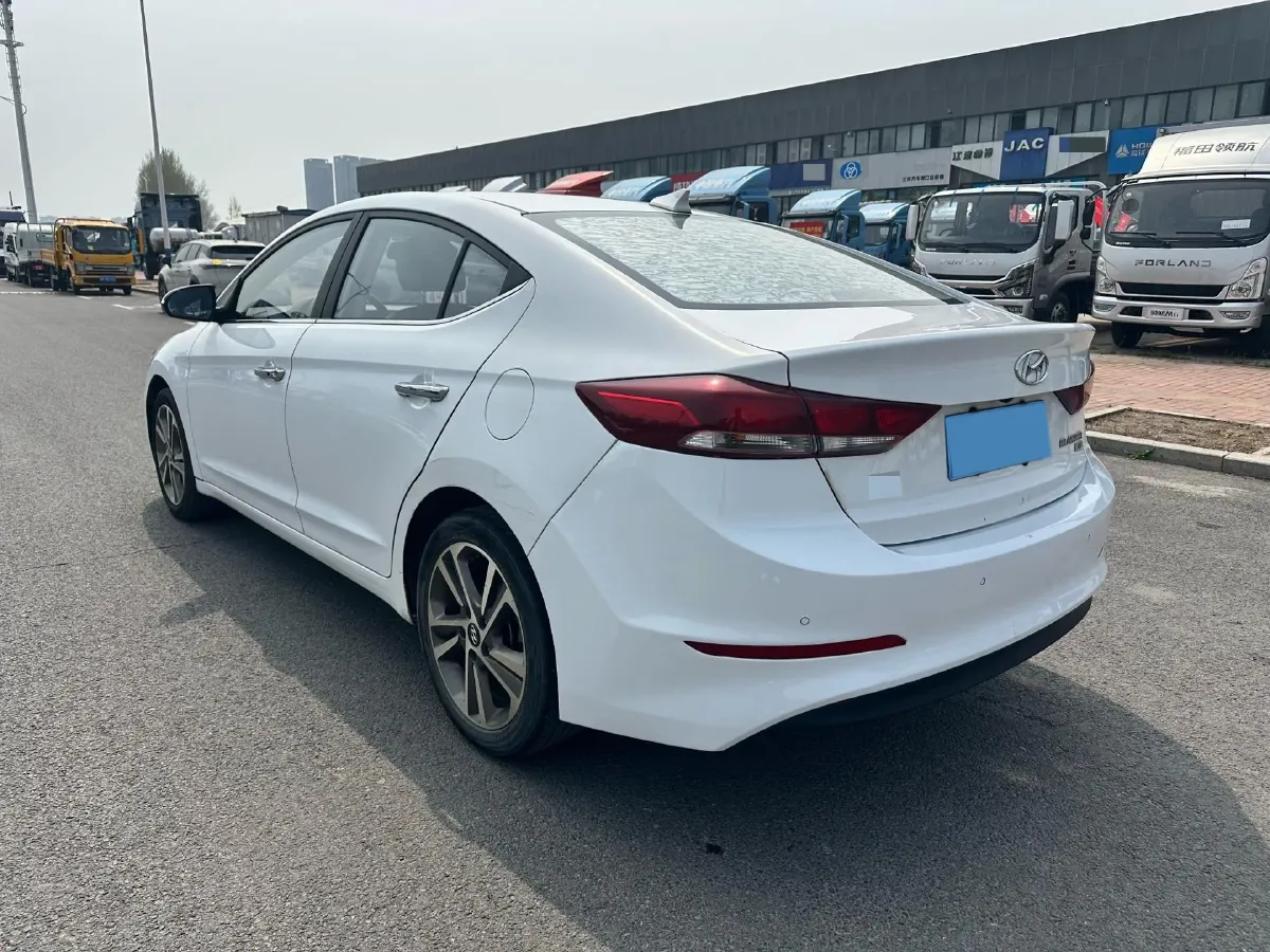 2016 Hyundai Elantra 1.6L 130HP L4 6AT,autocango,china used car exporter,china ev exporter,chinese used car exporter,chinese used ev exporter
