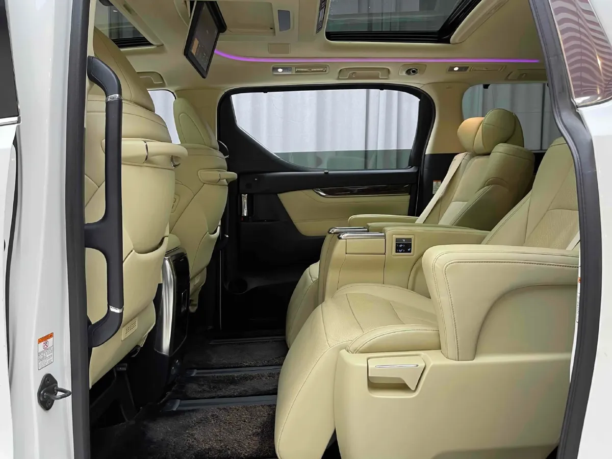 2018 Toyota Alphard 3.5L 301HP V6 8AT,autocango,china used car exporter,china ev exporter,chinese used car exporter,chinese used ev exporter