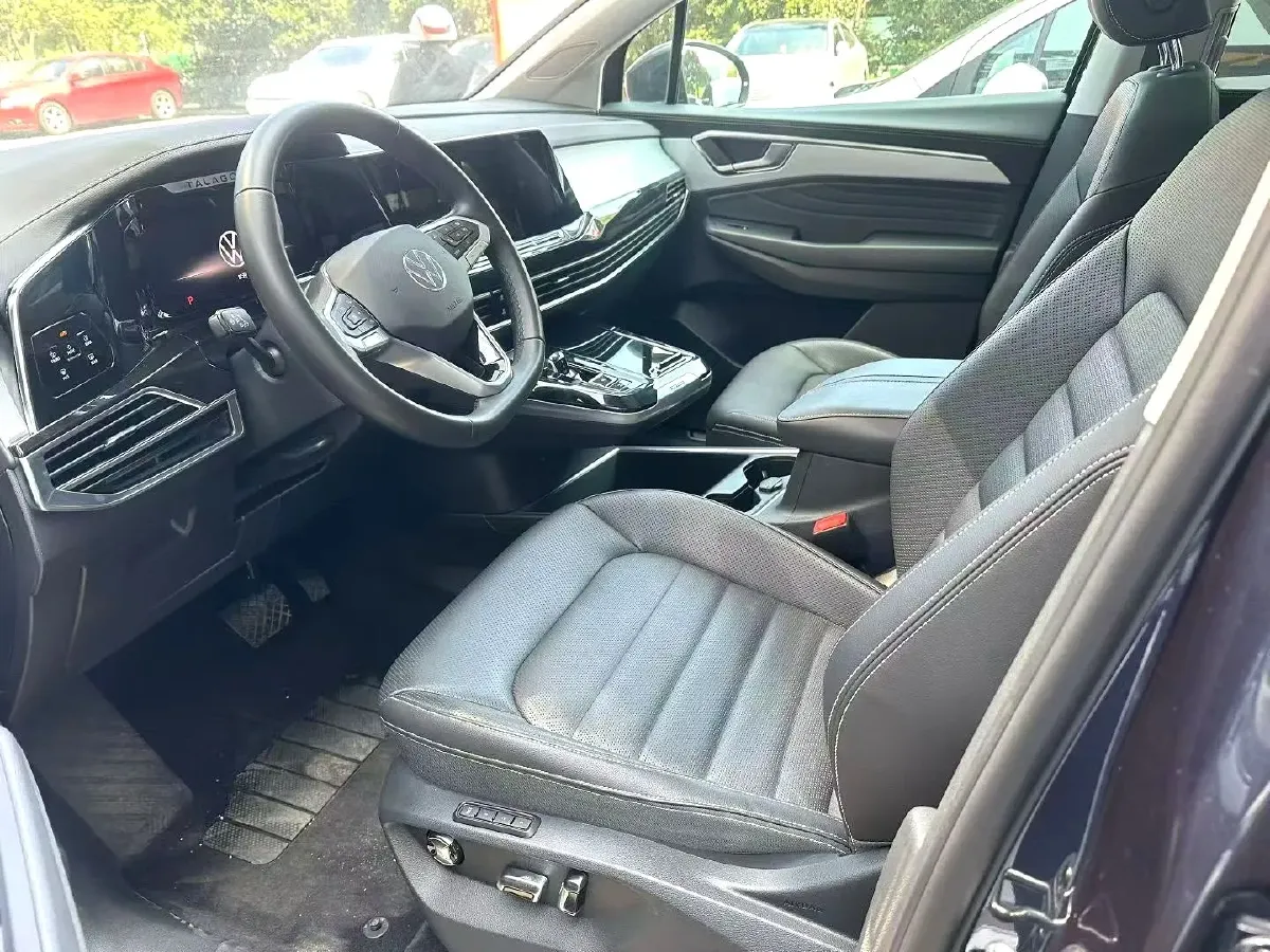 2022 Volkswagen Talagon 2.0T 220HP L4 7DCT,autocango,china used car exporter,china ev exporter,chinese used car exporter,chinese used ev exporter