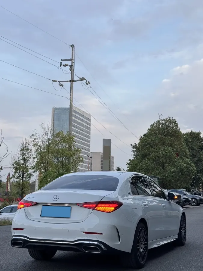 2024 Mercedes-Benz C Class 1.5T 204HP L4 9AT,autocango,china used car exporter,china ev exporter,chinese used car exporter,chinese used ev exporter