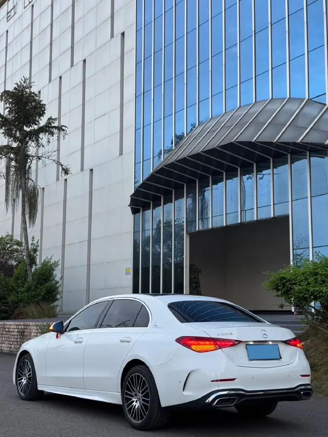 2024 Mercedes-Benz C Class 1.5T 204HP L4 9AT,autocango,china used car exporter,china ev exporter,chinese used car exporter,chinese used ev exporter