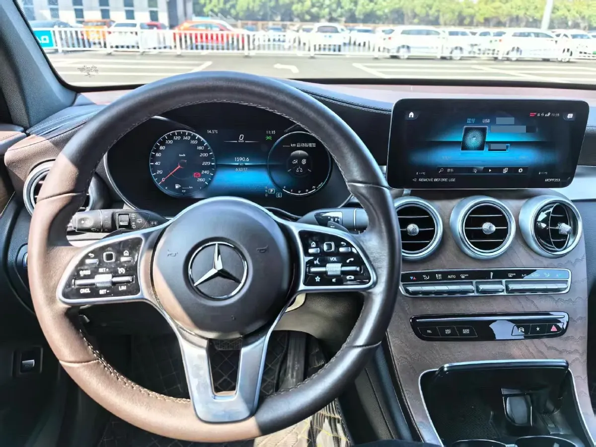 2022 Mercedes-Benz GLC Class 2.0T 258HP L4 9AT,autocango,china used car exporter,china ev exporter,chinese used car exporter,chinese used ev exporter