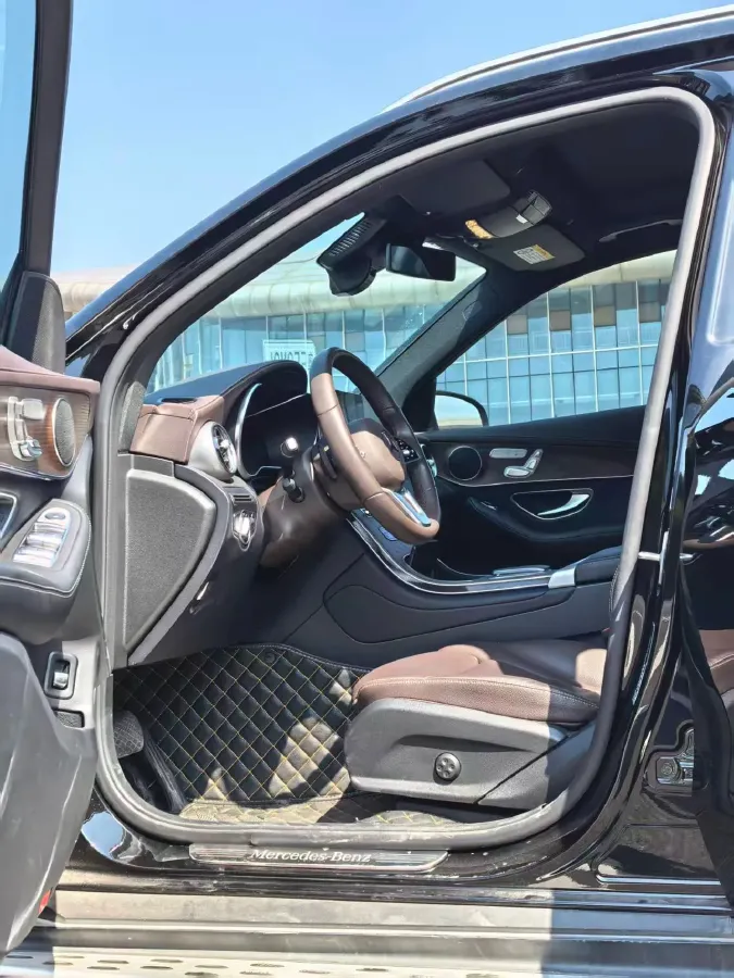 2022 Mercedes-Benz GLC Class 2.0T 258HP L4 9AT,autocango,china used car exporter,china ev exporter,chinese used car exporter,chinese used ev exporter