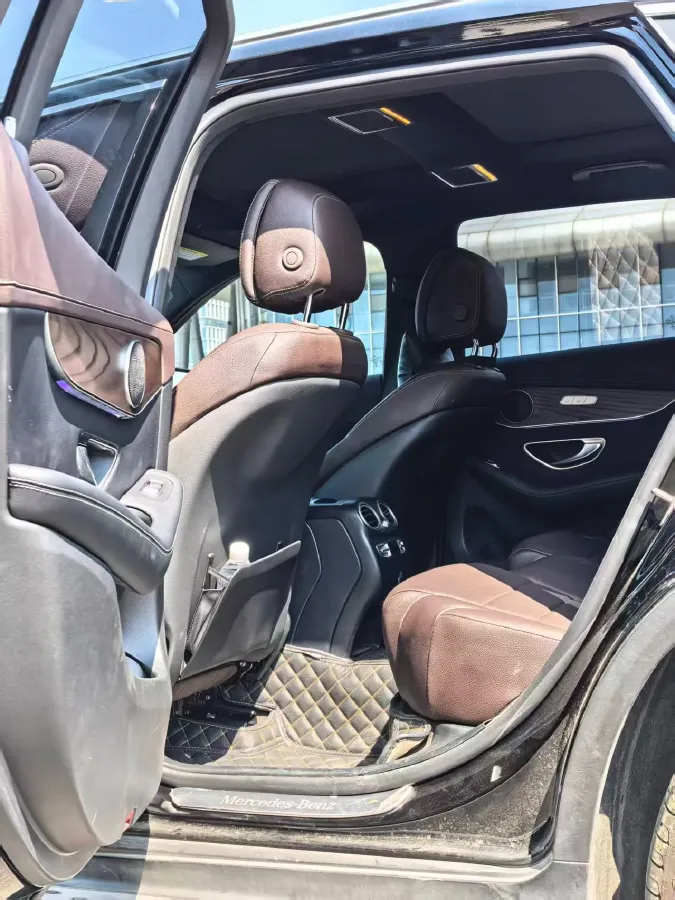 2022 Mercedes-Benz GLC Class 2.0T 258HP L4 9AT,autocango,china used car exporter,china ev exporter,chinese used car exporter,chinese used ev exporter