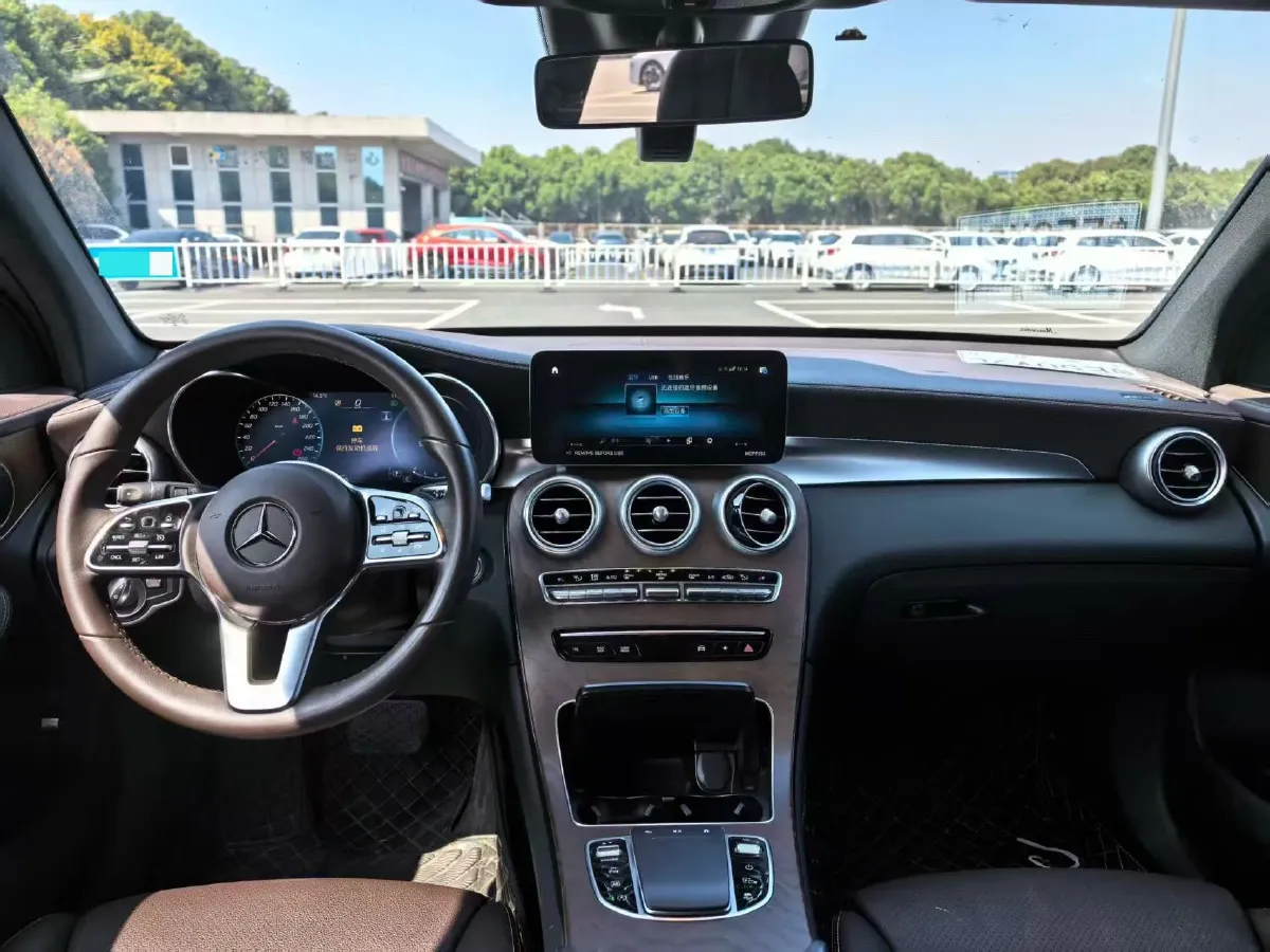 2022 Mercedes-Benz GLC Class 2.0T 258HP L4 9AT,autocango,china used car exporter,china ev exporter,chinese used car exporter,chinese used ev exporter