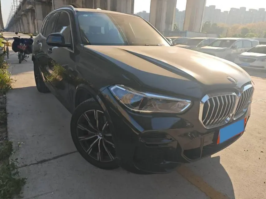2022 BMW X5 3.0T 340HP L6 8AT,autocango,china used car exporter,china ev exporter,chinese used car exporter,chinese used ev exporter