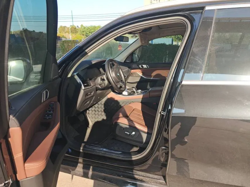 2022 BMW X5 3.0T 340HP L6 8AT,autocango,china used car exporter,china ev exporter,chinese used car exporter,chinese used ev exporter