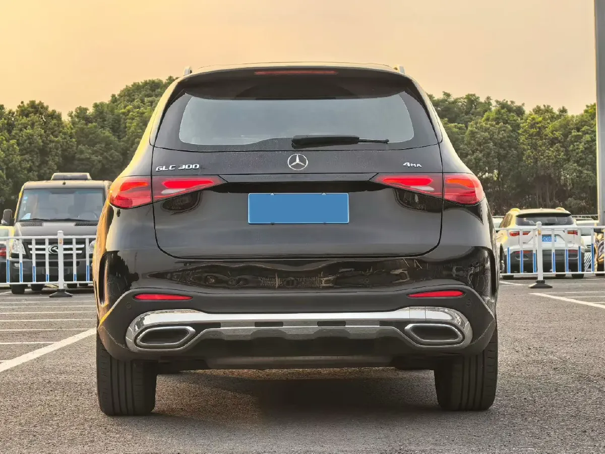 2024 Mercedes-Benz GLC Class 2.0T 258HP L4 9AT,autocango,china used car exporter,china ev exporter,chinese used car exporter,chinese used ev exporter