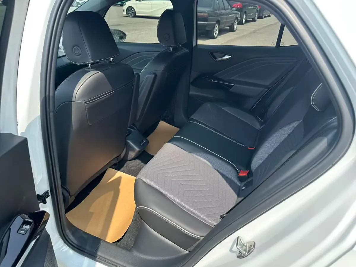 2024 Volkswagen ID.3 BEV 52.8KWH,autocango,china used car exporter,china ev exporter,chinese used car exporter,chinese used ev exporter