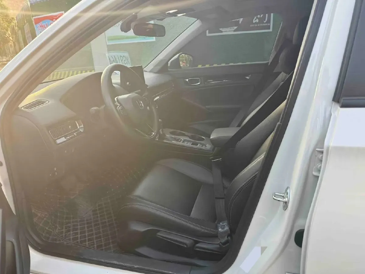 2023 Honda Civic 1.5T 182HP L4 CVT,autocango,china used car exporter,china ev exporter,chinese used car exporter,chinese used ev exporter