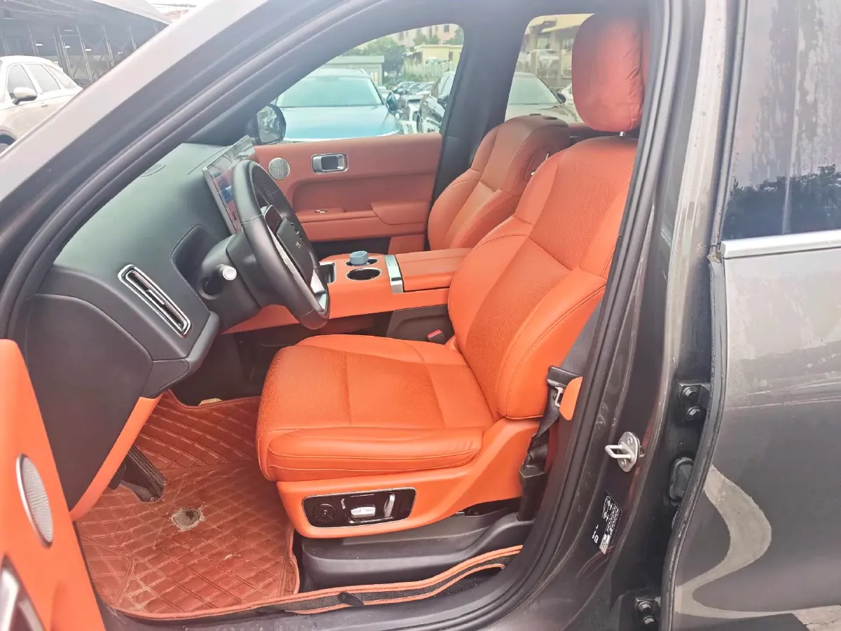 2023 Li L8 Range Extended 154HP REEV 40.9KWH,autocango,china used car exporter,china ev exporter,chinese used car exporter,chinese used ev exporter