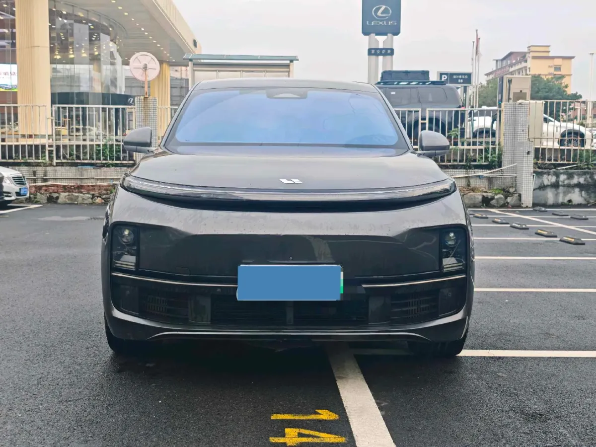 2023 Li L8 Range Extended 154HP REEV 40.9KWH,autocango,china used car exporter,china ev exporter,chinese used car exporter,chinese used ev exporter