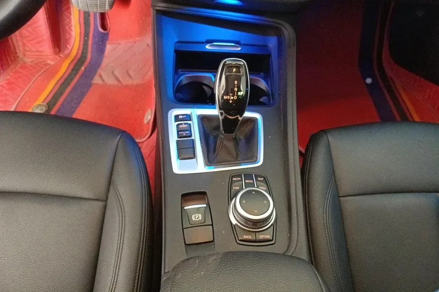 2022 BMW 1 Series 1.5T 140HP L3 7DCT,autocango,china used car exporter,china ev exporter,chinese used car exporter,chinese used ev exporter