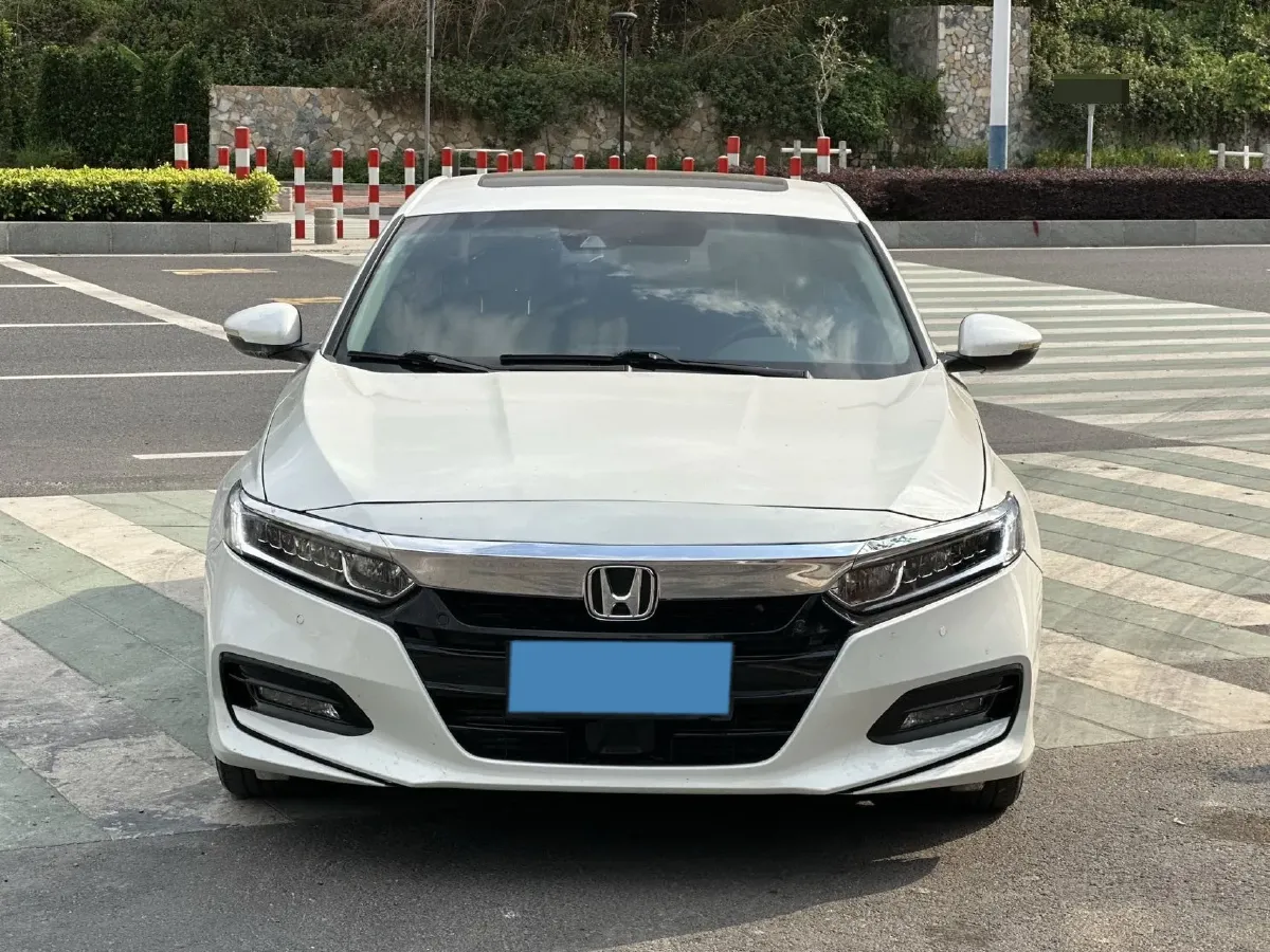 2021 Honda Accord 1.5T 194HP L4 CVT,autocango,china used car exporter,china ev exporter,chinese used car exporter,chinese used ev exporter