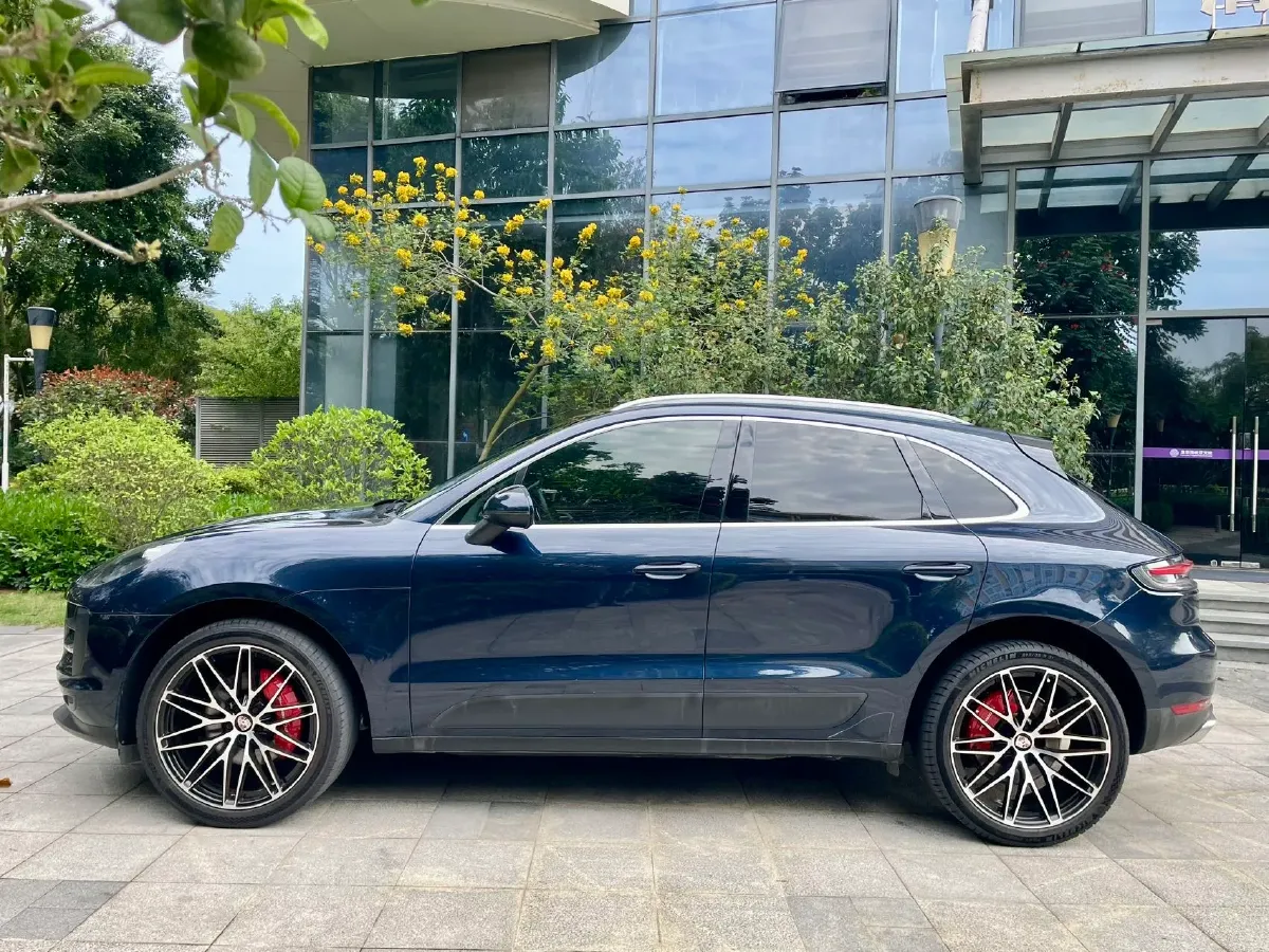 2021 Porsche Macan 2.0T 252HP L4 7DCT,autocango,china used car exporter,china ev exporter,chinese used car exporter,chinese used ev exporter